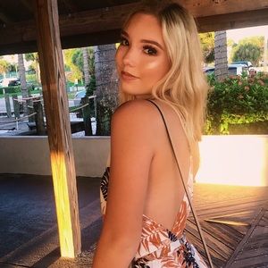 Meet your Posher, Nicole